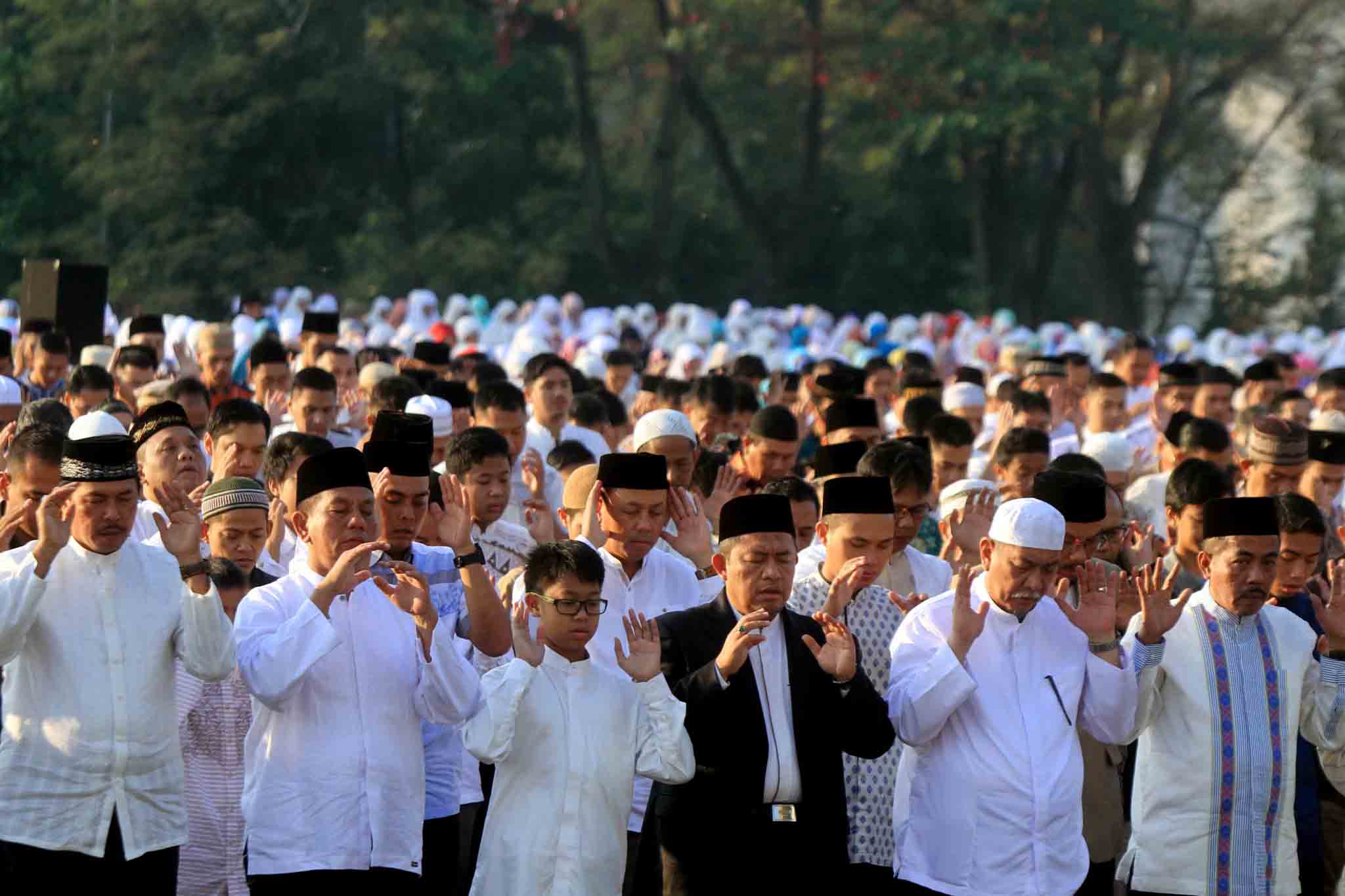 Panduan Sholat Idul Fitri : Bacaan, Sunnah, Hukum, dan Tata Cara